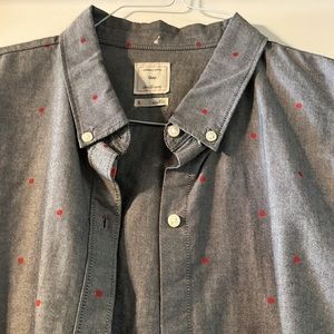Gap Fitted Boyfriend Button Up